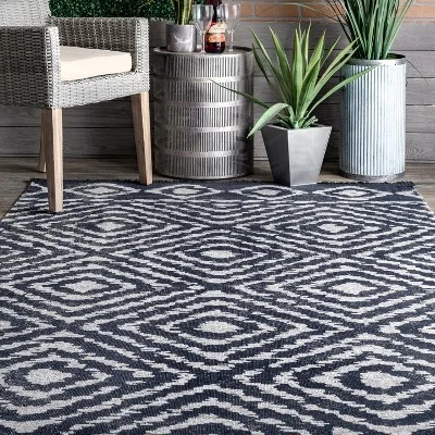 NuLOOM Zaria Diamond Tiles Fringed Indoor/Outdoor Patio Area Rug 3 NuLOOM Zaria Diamond Tiles Fringed Indoor/Outdoor Patio Area Rug - Image 3