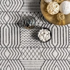 NuLOOM Valerie Textured Geometric Indoor/Outdoor Patio Area Rug 14 NuLOOM Valerie Textured Geometric Indoor/Outdoor Patio Area Rug -Outdoor Garden Store GUEST 10bd87ac a33a 4169 8292 da141a75e8b4