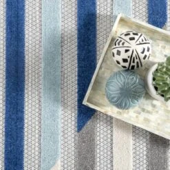 NuLOOM Adali Contemporary Striped Indoor/Outdoor Patio Area Rug -Outdoor Garden Store GUEST a00cae18 e0dd 4afb 8db9 59d65a2f4dcc