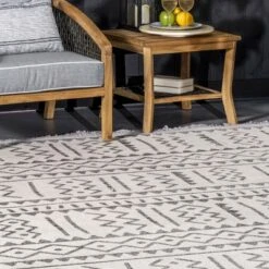 NuLOOM Outdoor Gretchen Patio Area Rug -Outdoor Garden Store GUEST ac285085 333d 47bf aab6 8fac96091e8c