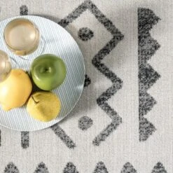 NuLOOM Outdoor Gretchen Patio Area Rug -Outdoor Garden Store GUEST cb97c9bb bc02 4859 ac2f 41d1caf75dda