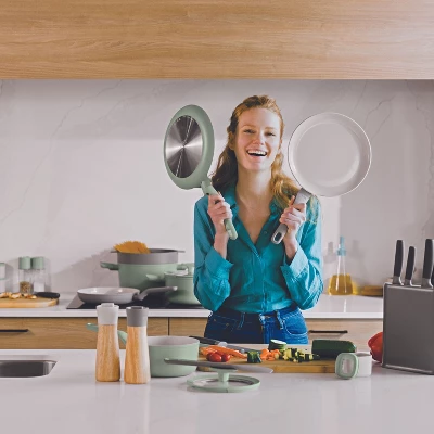 BergHOFF Balance Non-stick Ceramic Pancake Pan 10.25", Recycled Aluminum 2 BergHOFF Balance Non-stick Ceramic Pancake Pan 10.25", Recycled Aluminum - Image 2