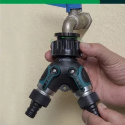 Jardinax 2-Way Water Hose Connector - Universal And Adjustable
